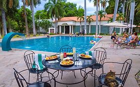 Hotel Los Tres Rios